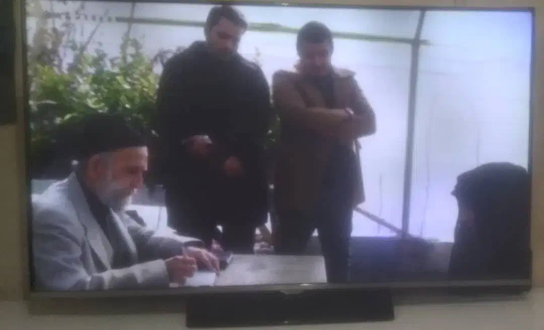 تلویزیون ال ای دی|تلویزیون و پروژکتور|نور, |دیوار