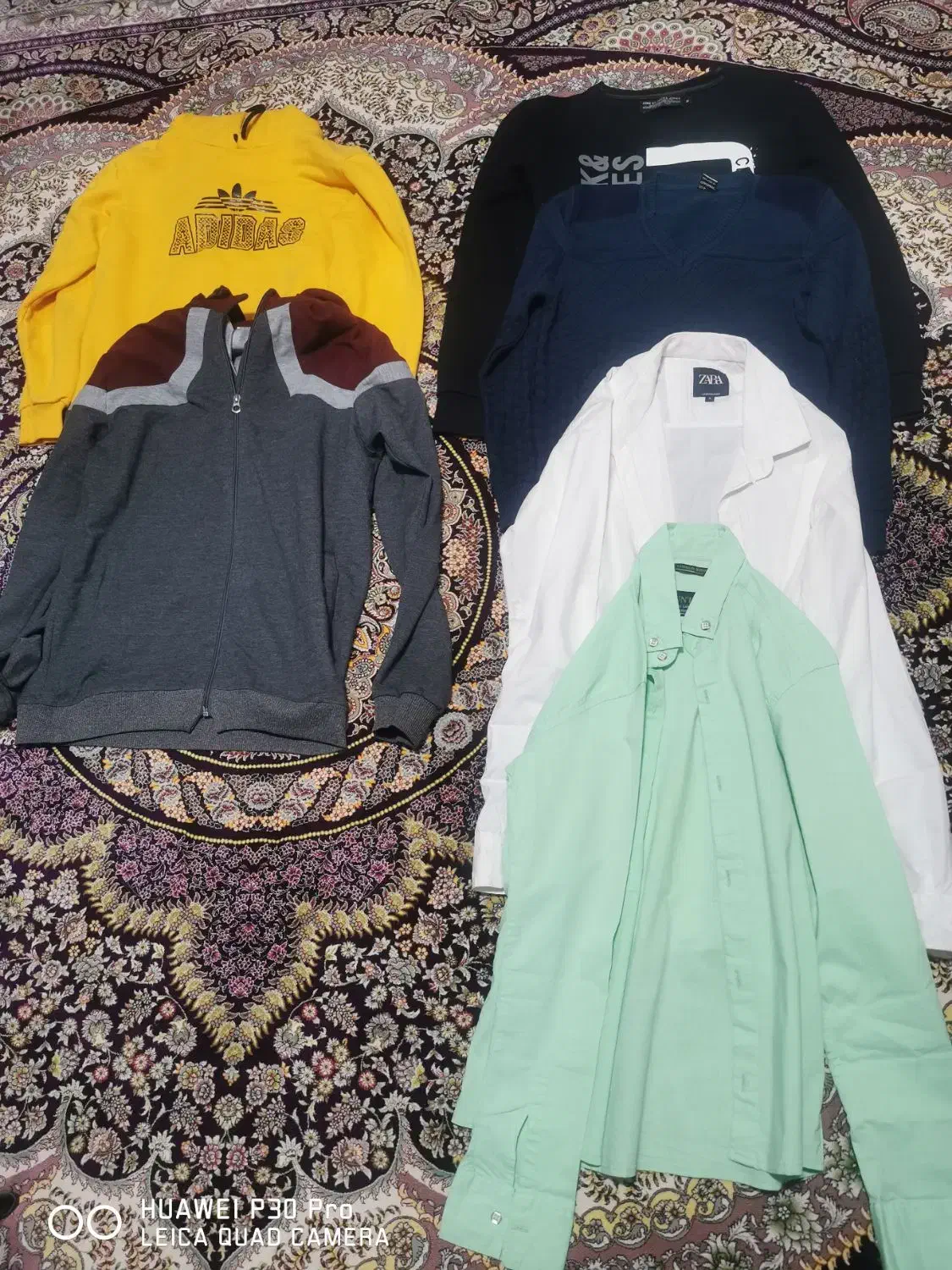 لباس|لباس|شیراز, زرهی|دیوار