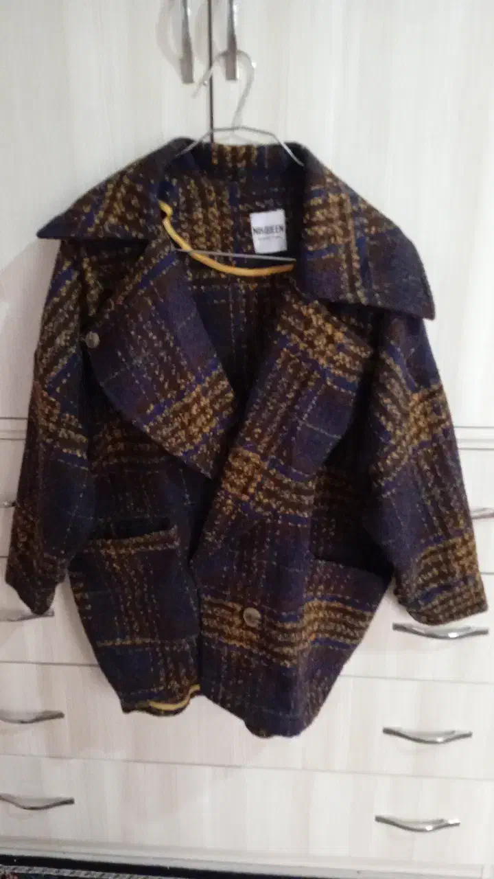 پالتو|لباس|بومهن, |دیوار