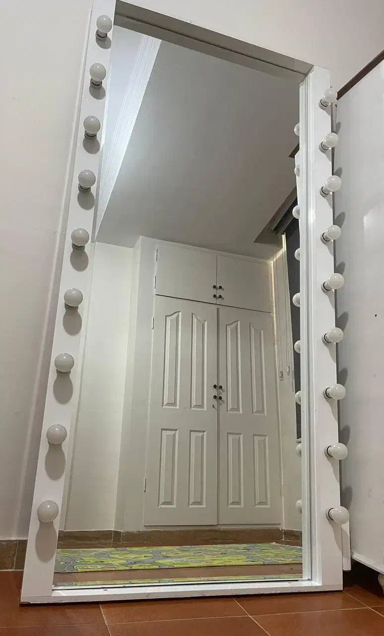 آینه قدی نور دار (سالم و تمیز)|آینه|کرج, کیانمهر|دیوار