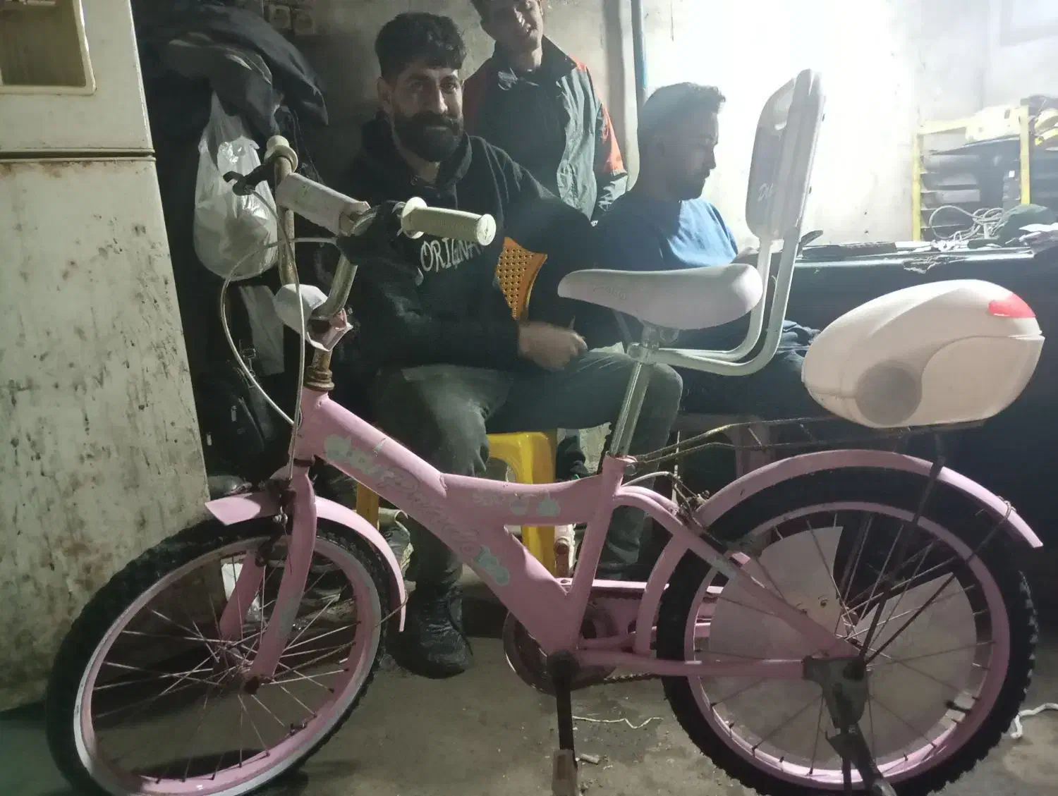 دوچرخه|دوچرخه، اسکیت، اسکوتر|رشت, حومه رشت|دیوار