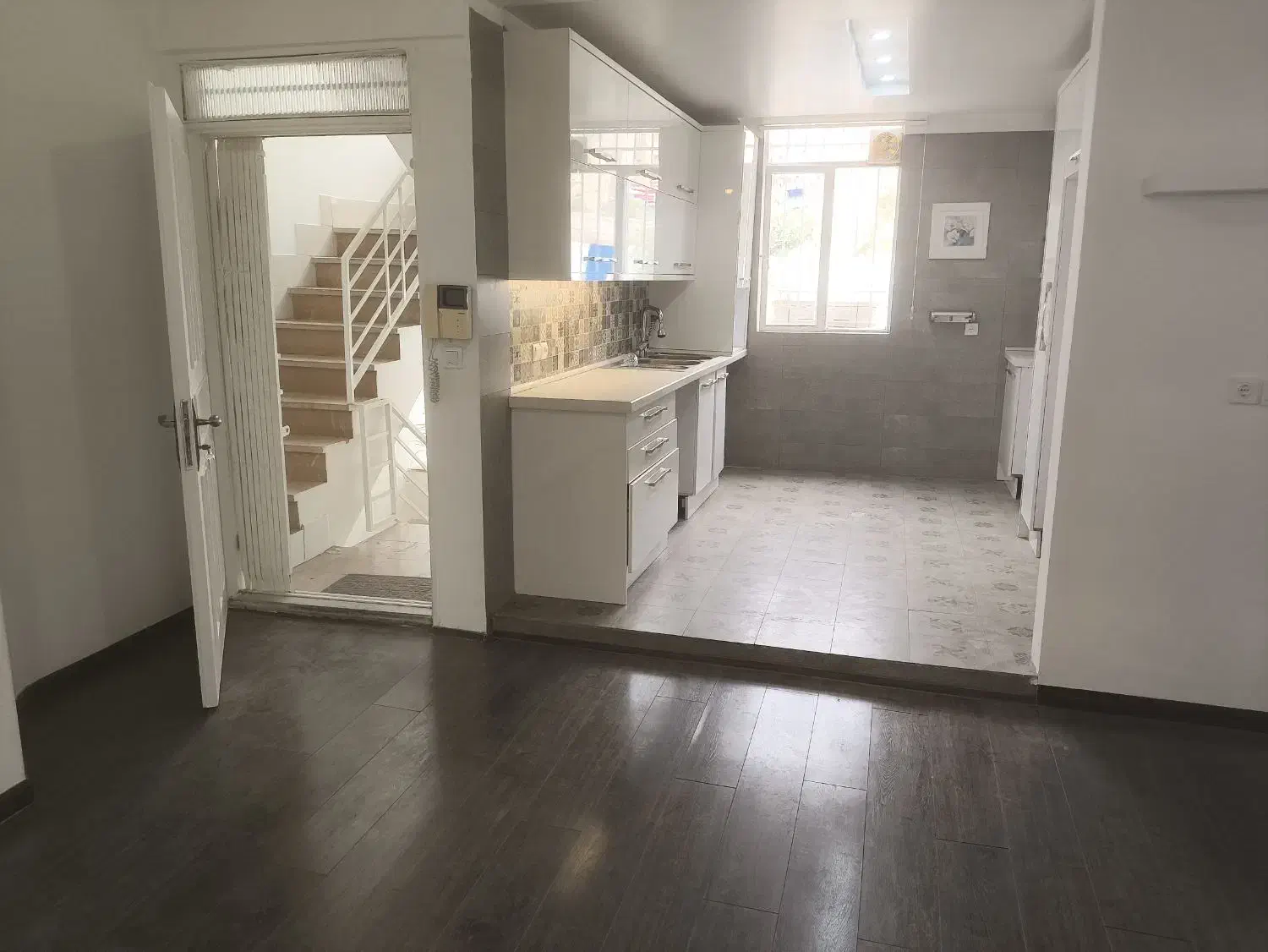 ملک ویلایی168متری دو کله در 3طبقه با2دهنه تجاری|فروش خانه و ویلا|کرج, شهرک امام رضا (ع)|دیوار