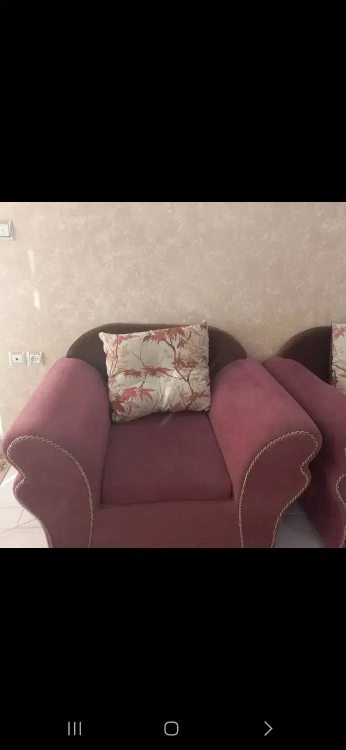 مبل. ۷ نفره|مبلمان خانگی و میز عسلی|شاهینشهر, شهرک گلدیس|دیوار