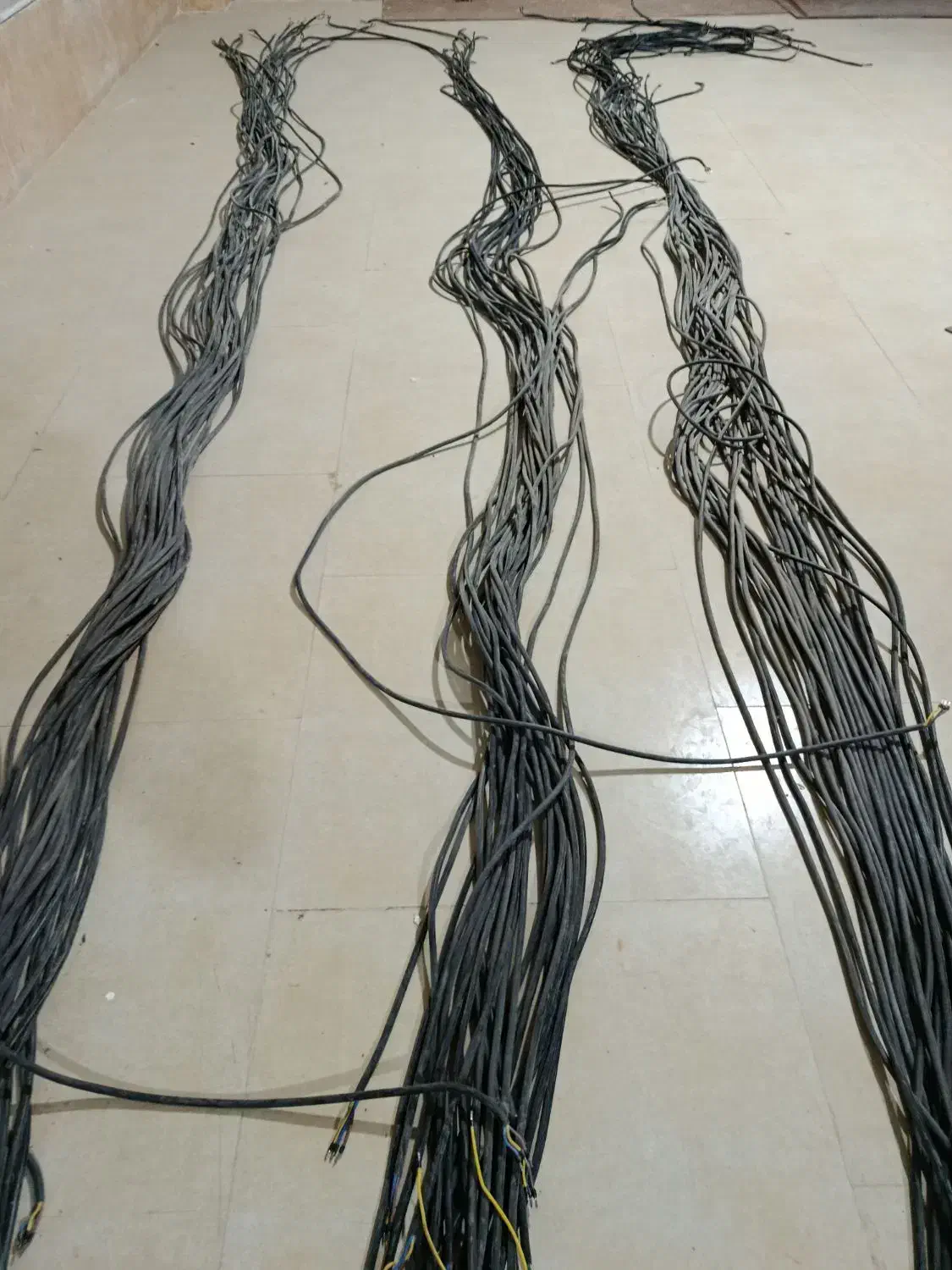 کابل ۳/۱.۵ با تکه های ،۵۸ متری که حدود ۱۲۰۰متر|مصالح و تجهیزات ساختمان|خواجه, |دیوار