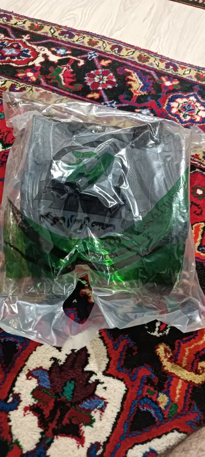 پوتین نظامی|کیف، کفش، کمربند|اهر, |دیوار