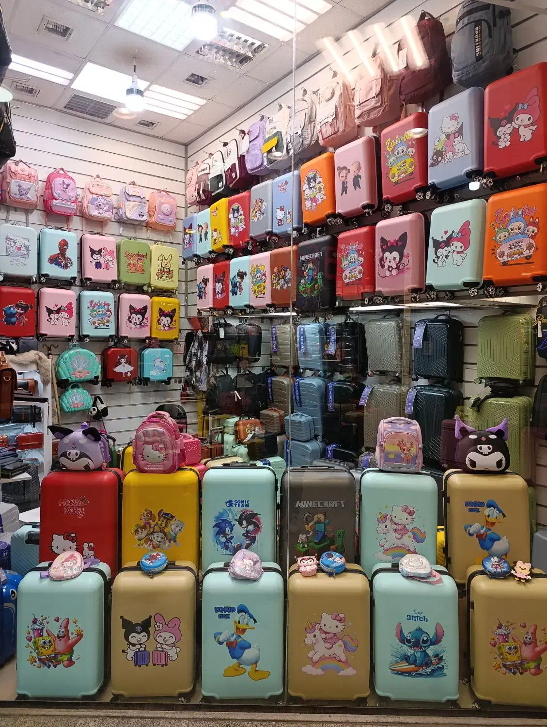 چمدان کودک و چمدان بزرگسال|کیف، کفش، کمربند|تهران, فردوسی|دیوار