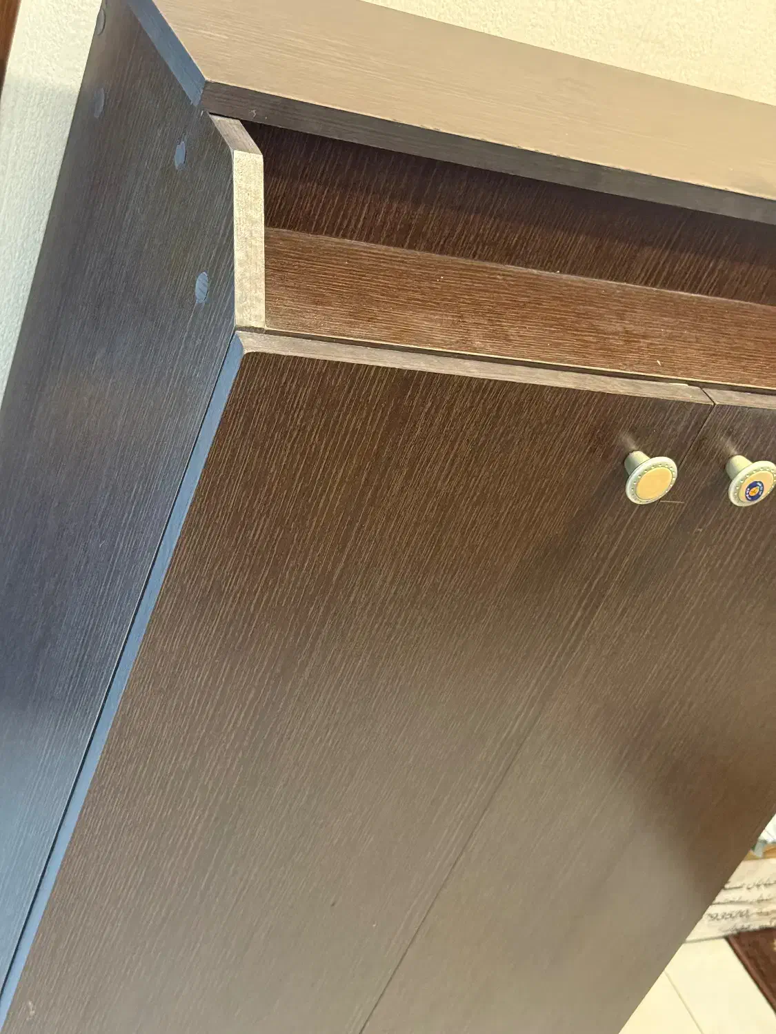 جاکفشی|جاکفشی، کمد، دراور|اصفهان, دشتستان|دیوار