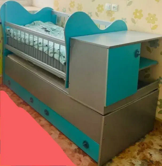 کمدوتخت گهواره ی|تخت و سرویس خواب|قم, قلعه کامکار|دیوار