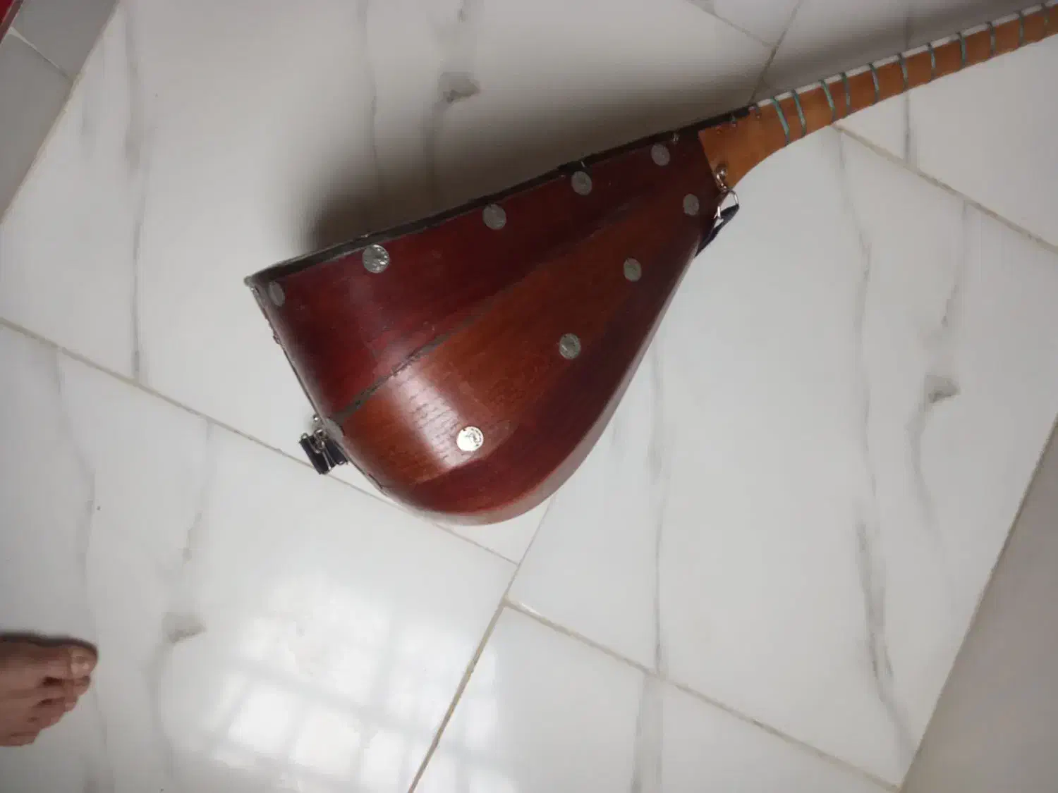 ساز قدیمی 80سال قدمت عتیقه با مهر مسیحی|سازهای سنتی|همدان, |دیوار