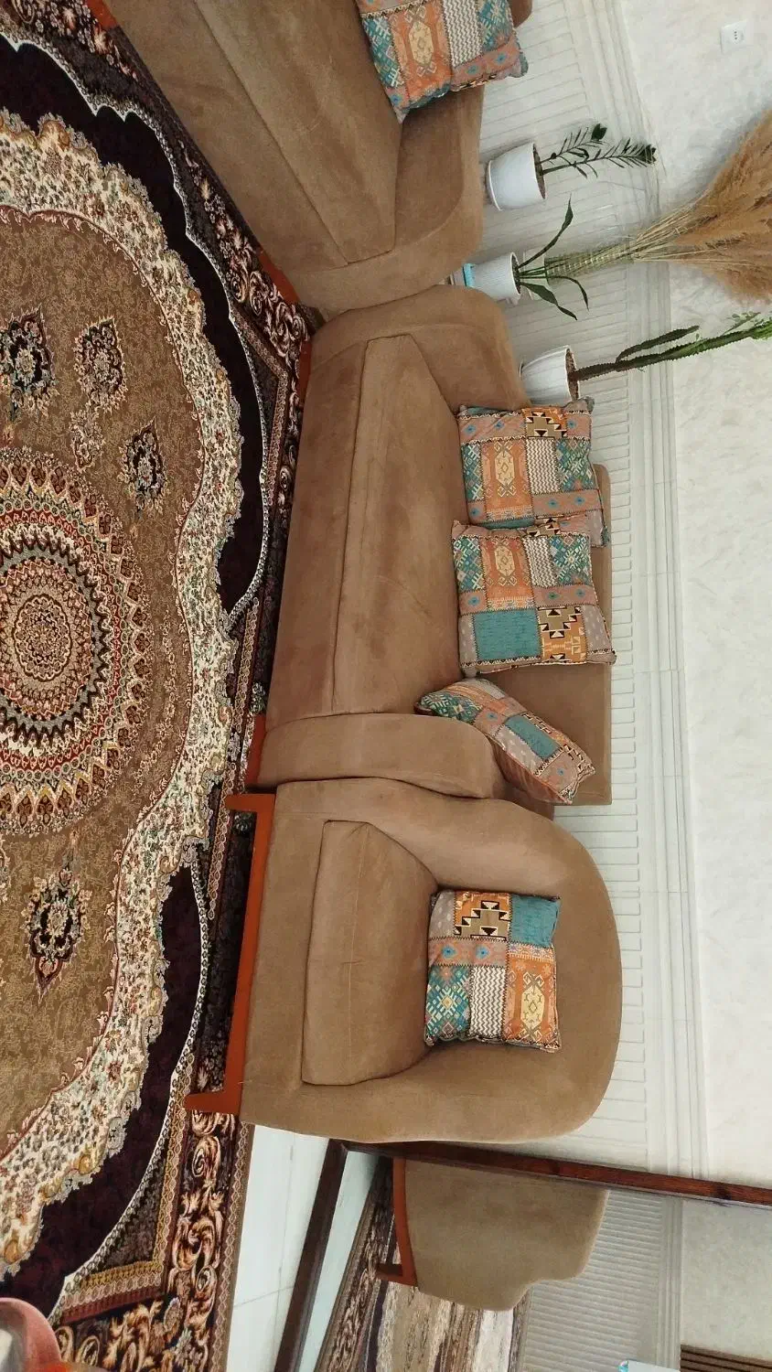 دوعددفرش ۶متری ویک دست مبل هفت نفره|فرش|ورامین, خیر آباد|دیوار