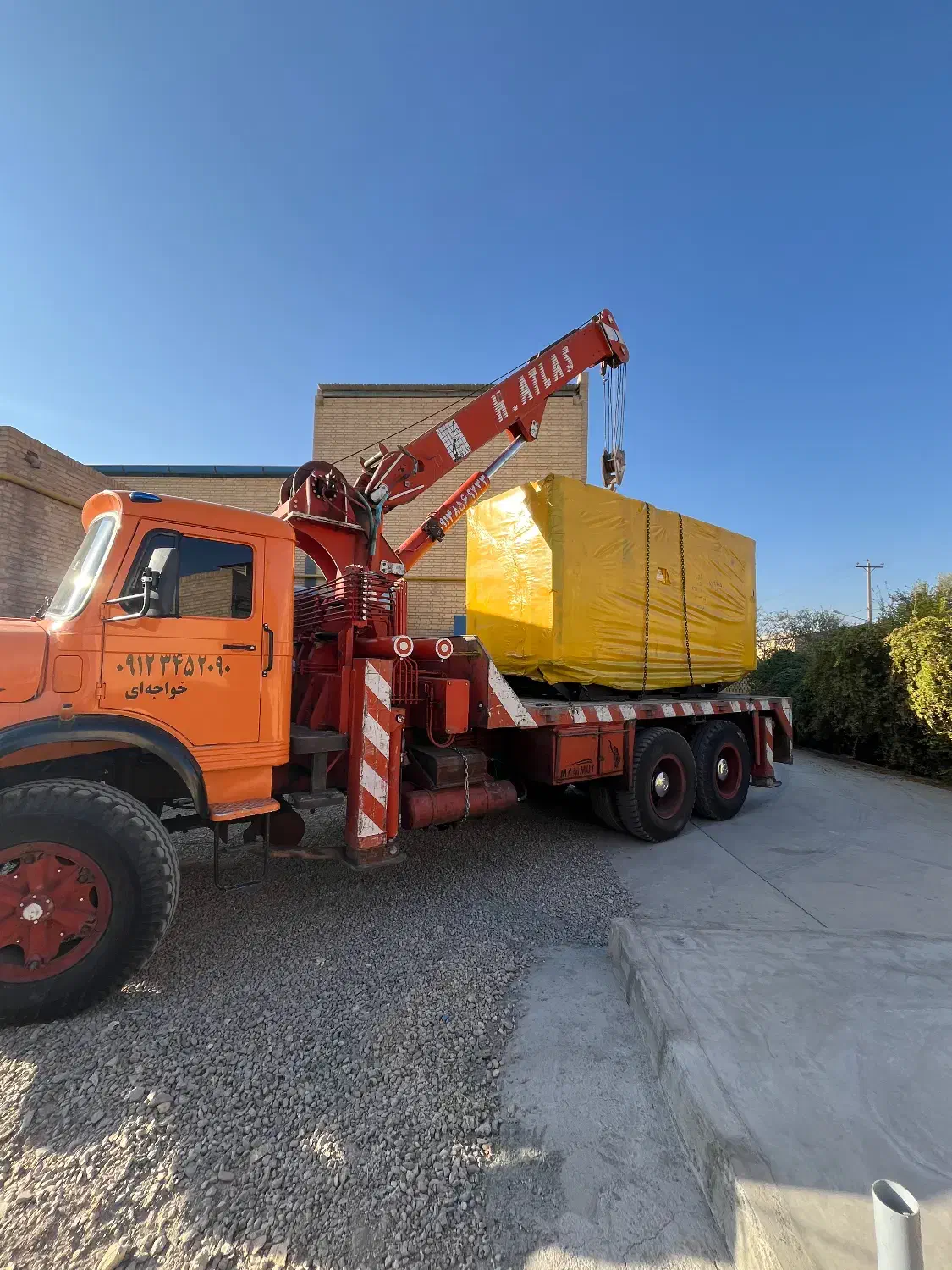 جرثقیل ۱۰ تن و ۱۵ تن|خدمات حمل و نقل|یزد, |دیوار