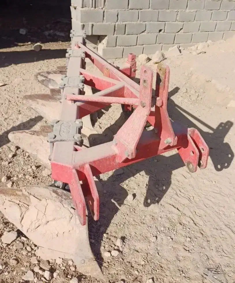 تعداد زیادی ادوات کشاورزی تراکتور|ماشین‌آلات صنعتی|سرپل ذهاب, |دیوار