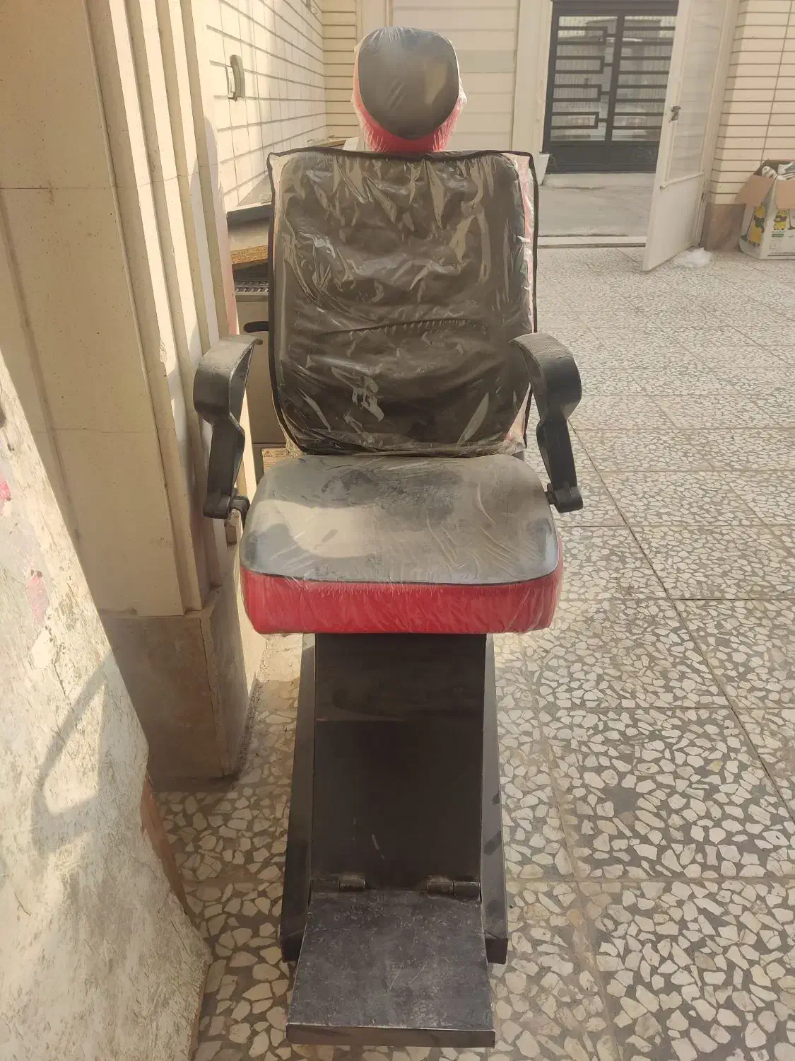 صندلی آریشگری تاشو|آرایشگاه و سالن‌های زیبایی|شاهین‌شهر, شهرک هشت بهشت|دیوار