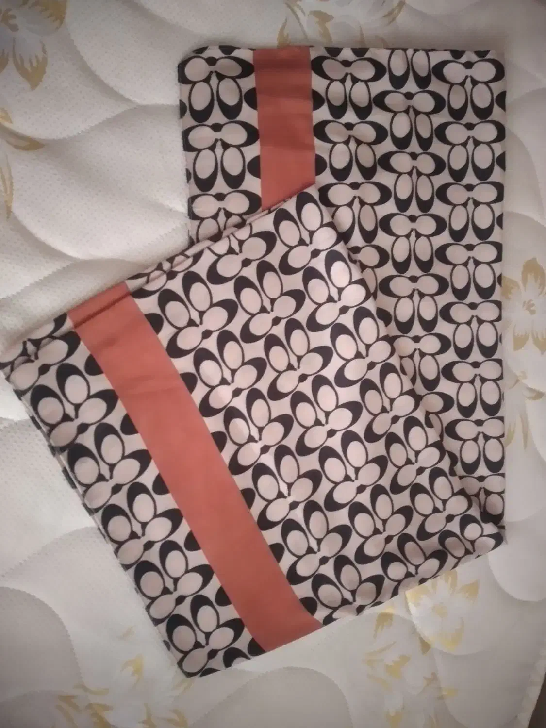 شال|لباس|اراک, |دیوار