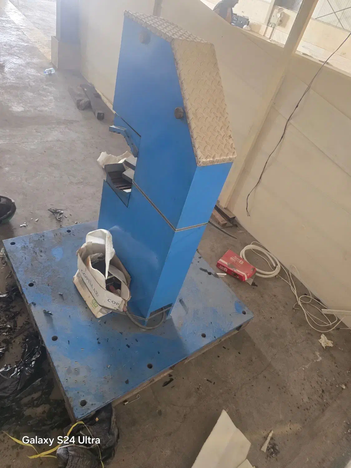 تراشکاری|ماشین‌آلات صنعتی|کیش, |دیوار