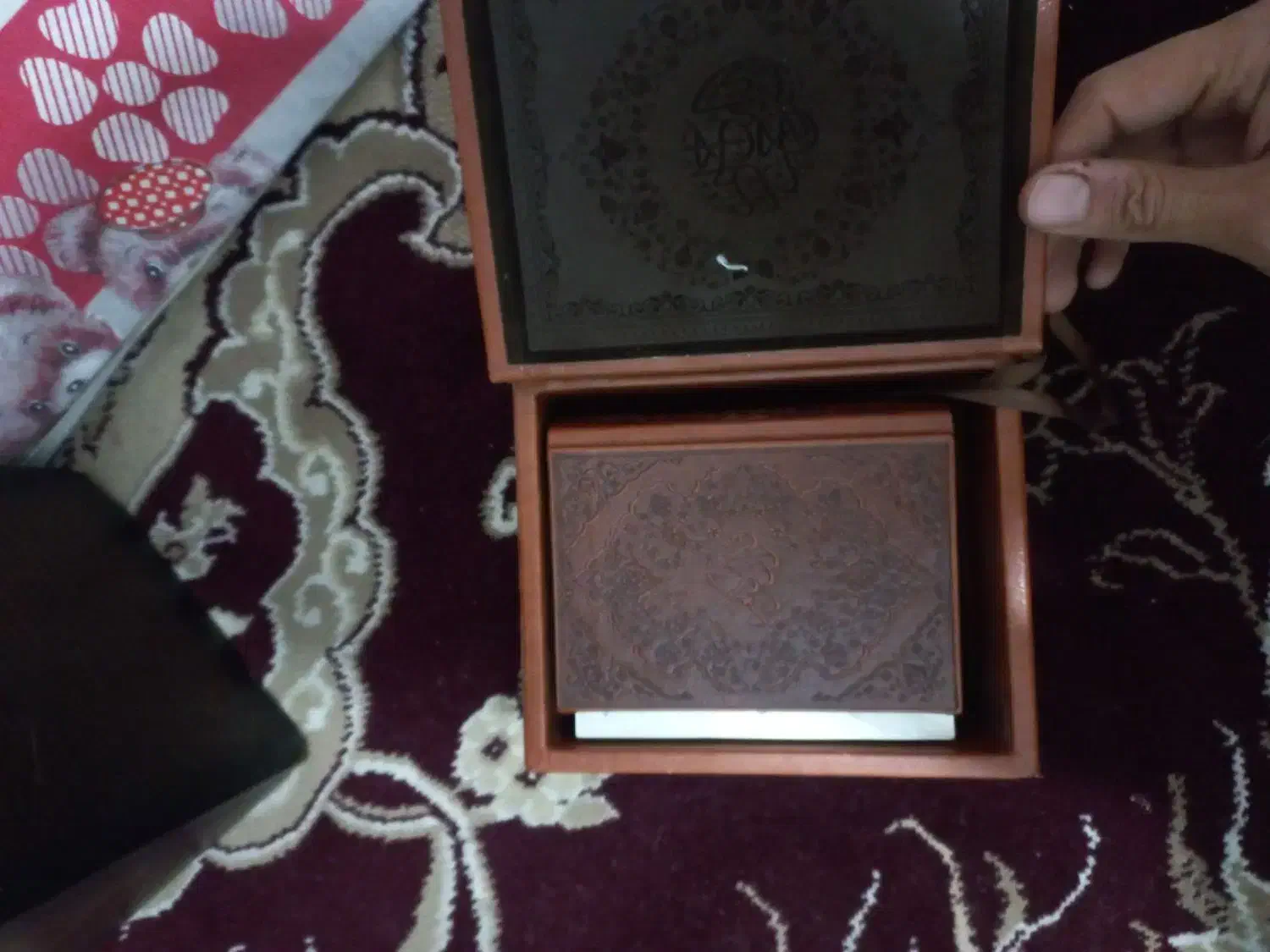 قرآن نفیس همراه با قاب|کتاب و مجله مذهبی|مشهد, استاد یوسفی (شهرک غرب)|دیوار