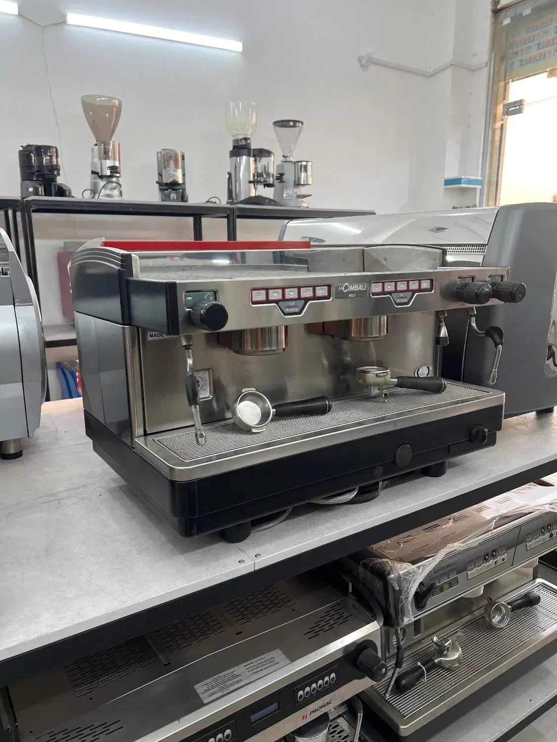 جیمبالی m27اولد فیس|کافی‌شاپ و رستوران|دلوار, |دیوار