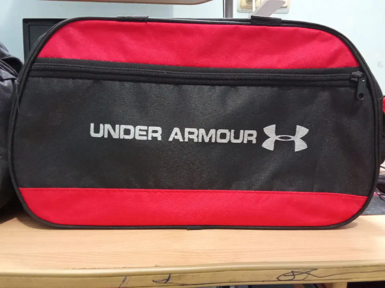 سه عدد ساک باشگاه|کیف، کفش، کمربند|سربند, |دیوار