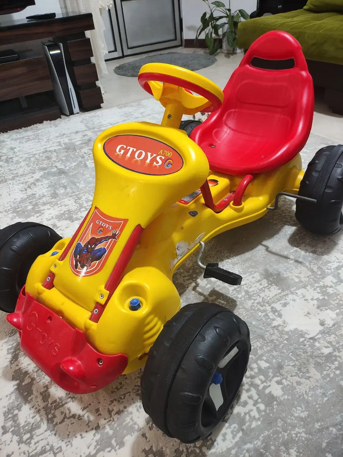 ماشین چهار چرخ|اسباب‌‌بازی|ساری, |دیوار