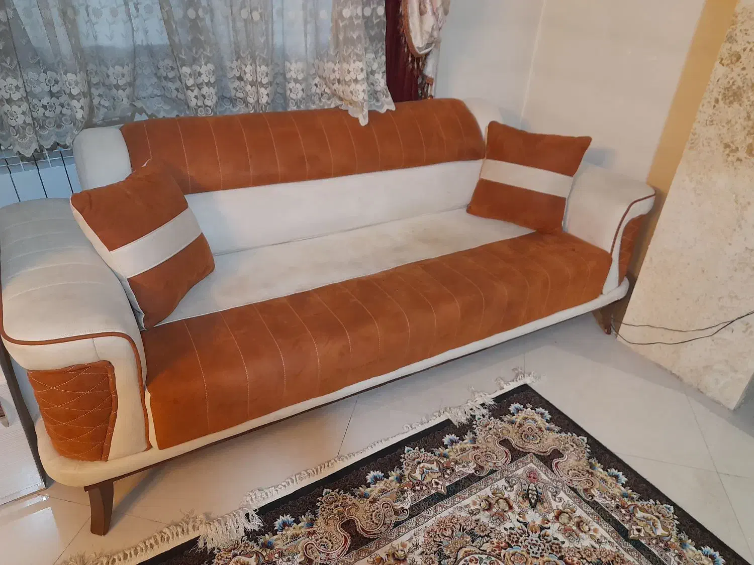 مبل ۸ نفره در حد نو|مبلمان خانگی و میز عسلی|شیراز, زند|دیوار