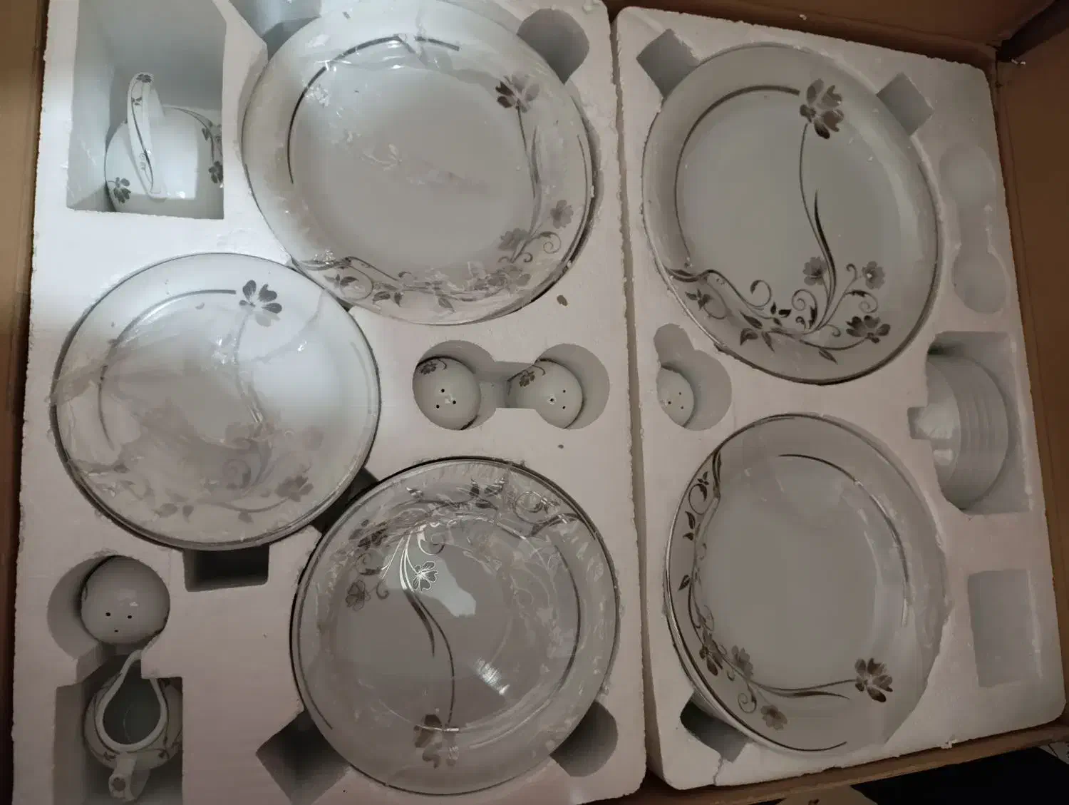 چینی 12نفره|ظروف سرو و پذیرایی|قزوین, |دیوار