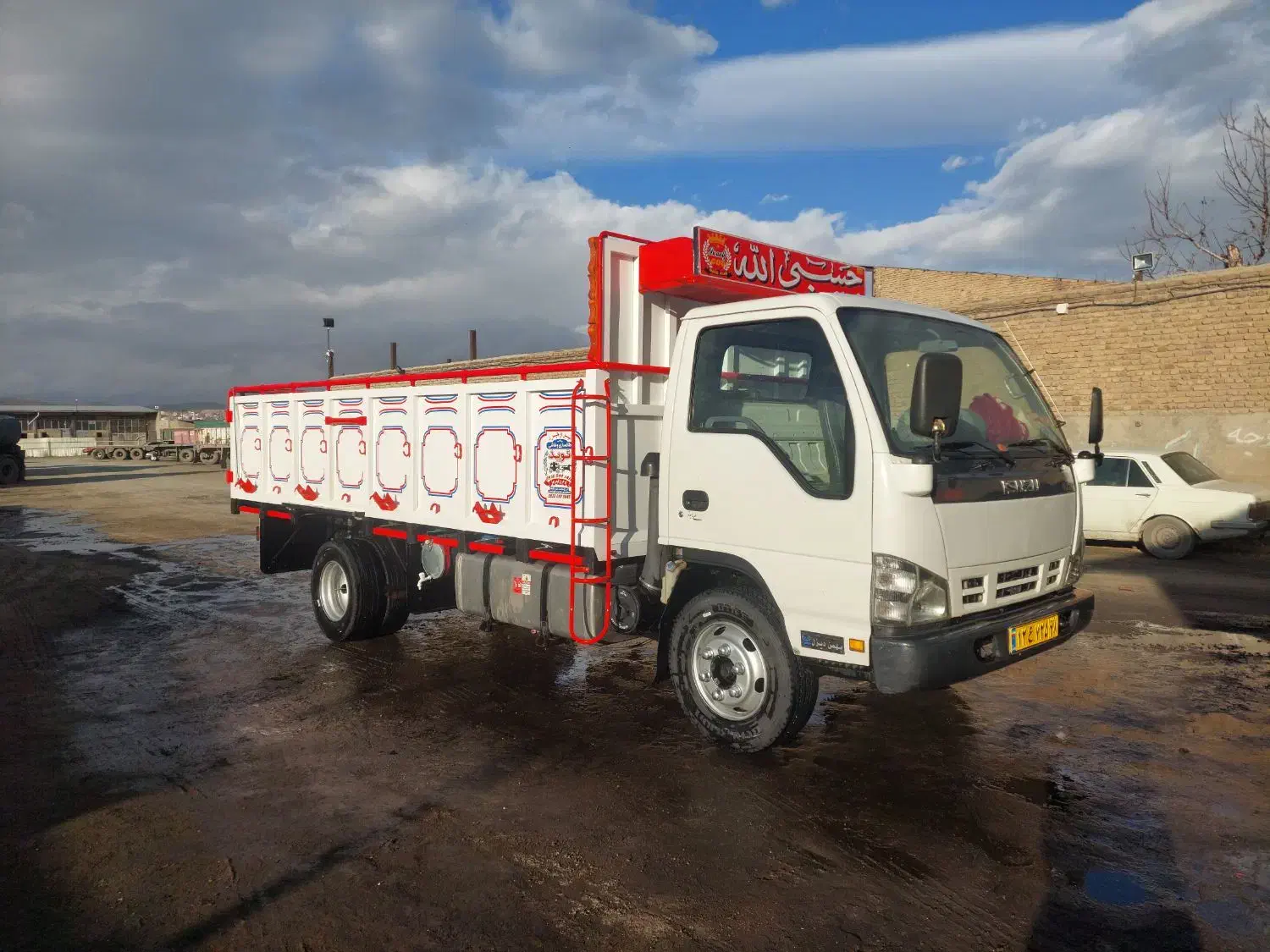 ایسوزو ۸ تن|خودرو سنگین|اسلام‌شهر, شهرک احمدیه|دیوار