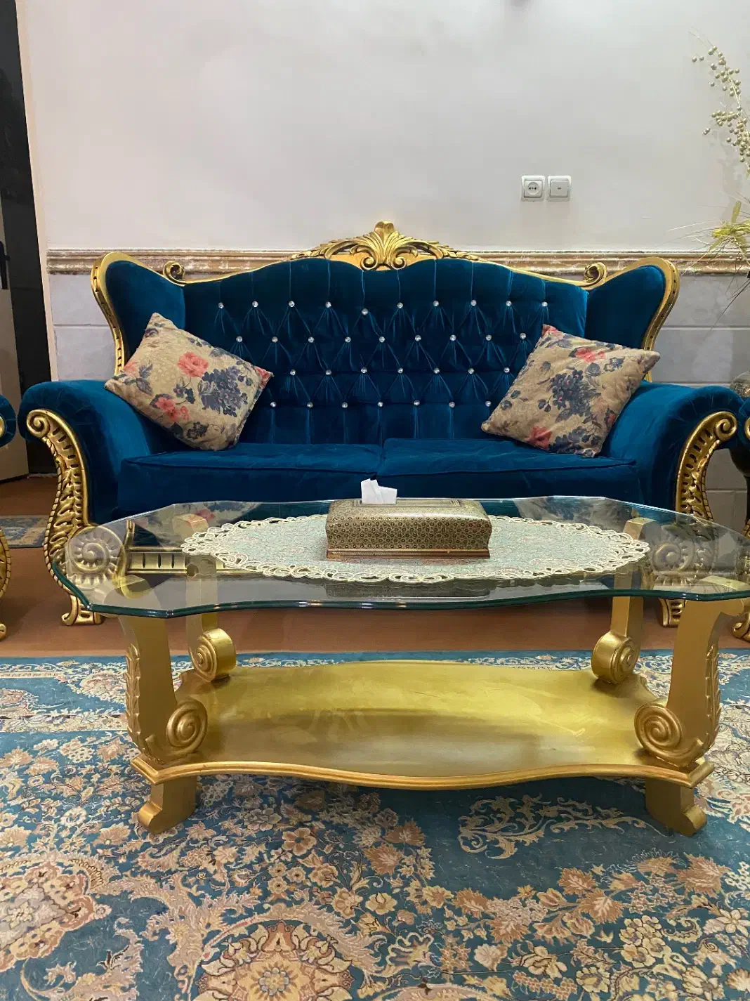 مبل|مبلمان خانگی و میز عسلی|اشتهارد, |دیوار