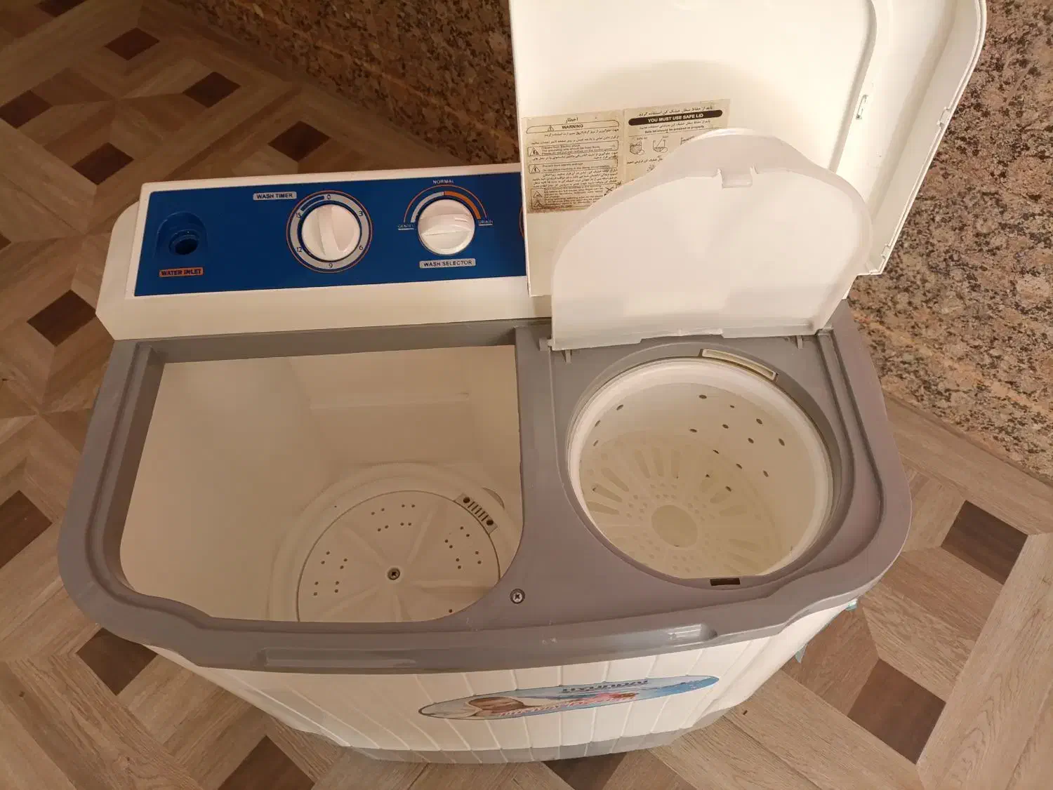 می نی واش۵ کیلو هیوندای.بسیار کم کار|ماشین لباسشویی و خشک‌کن لباس|سنندج, |دیوار