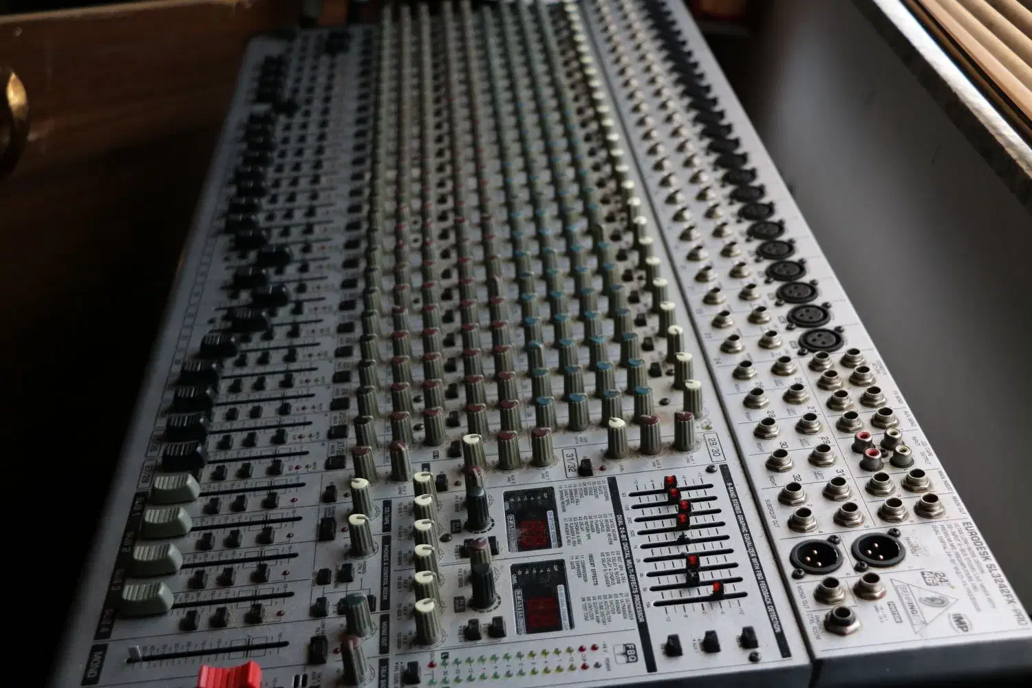 میکسر دبل افکت ۳۲ بهرینگر|سیستم صوتی خانگی|اردبیل, |دیوار