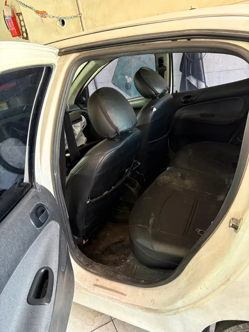 ۲۰۶ تصادفی|خودرو سواری و وانت|تهران, صادقیه|دیوار