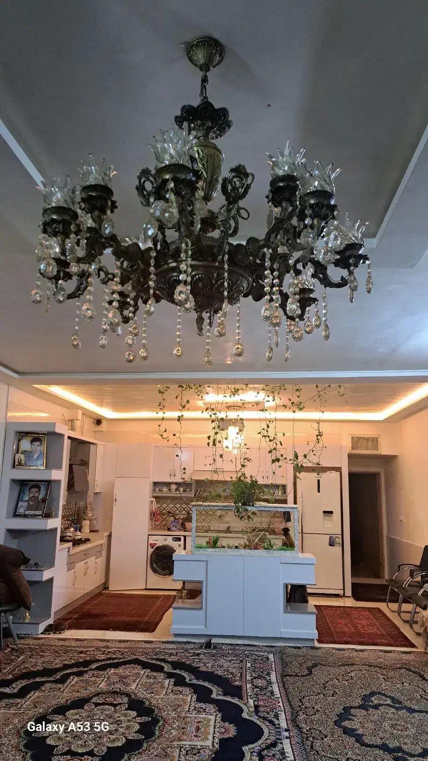 لوستر|لوستر و چراغ آویز|تربتحیدریه, شهرک ولیعصر|دیوار