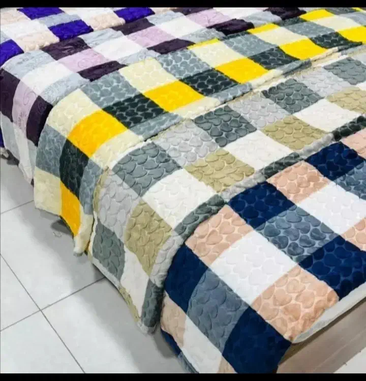 پتوی مسافرتی چهارفصل ماندانا ۷۰۰هزارتومان تومان|رختخواب، بالش، پتو|گرگان, |دیوار