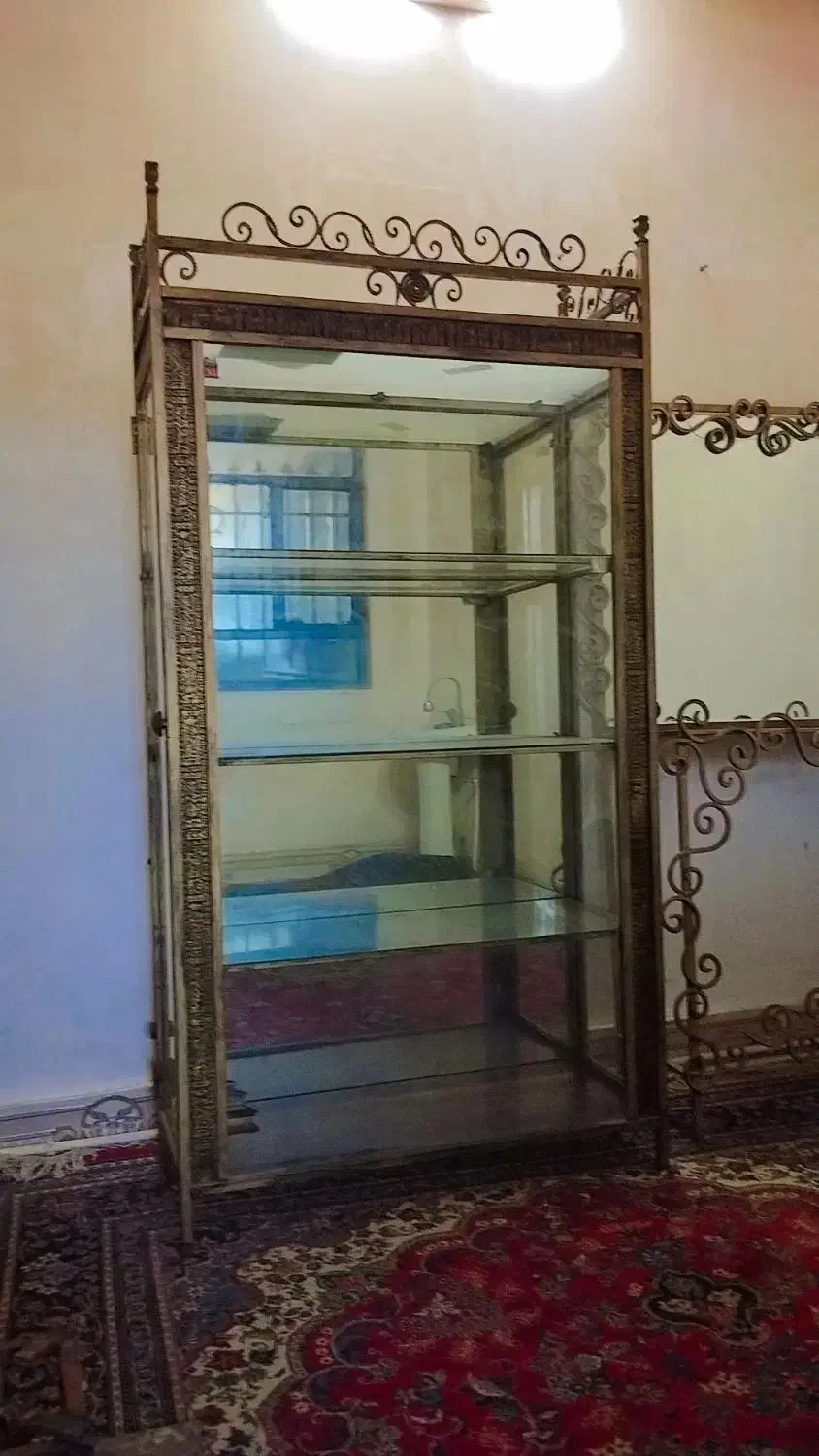 بوفه و میز آیینه فرفورژه|بوفه، ویترین، کنسول|بروجرد, |دیوار