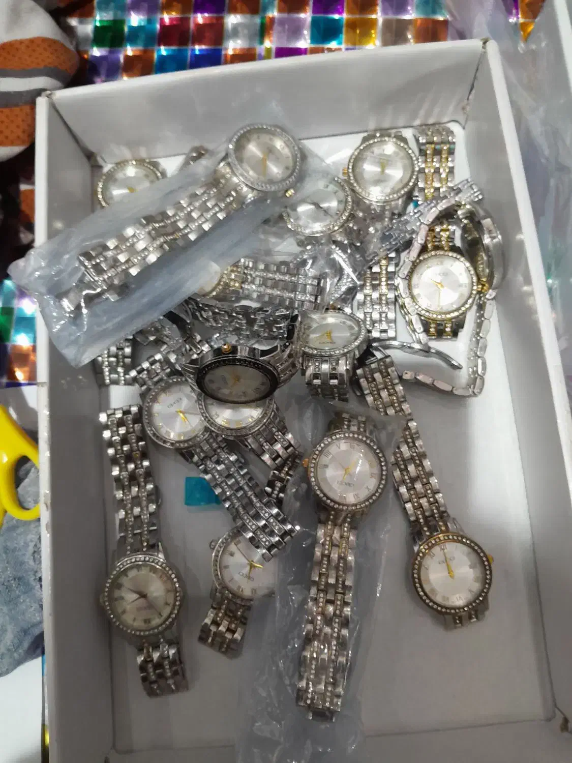 ۲۵۰دستگاه ساعت تمام نگین ضد آب اصل اماکس شوراسنتر|ساعت|اردبیل, |دیوار