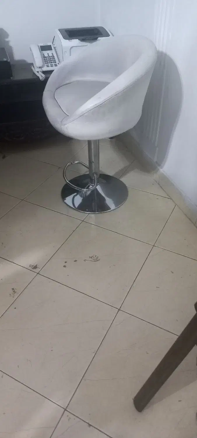 میز تحریر و صندلی چرخون|میز تحریر و کامپیوتر|بومهن, |دیوار