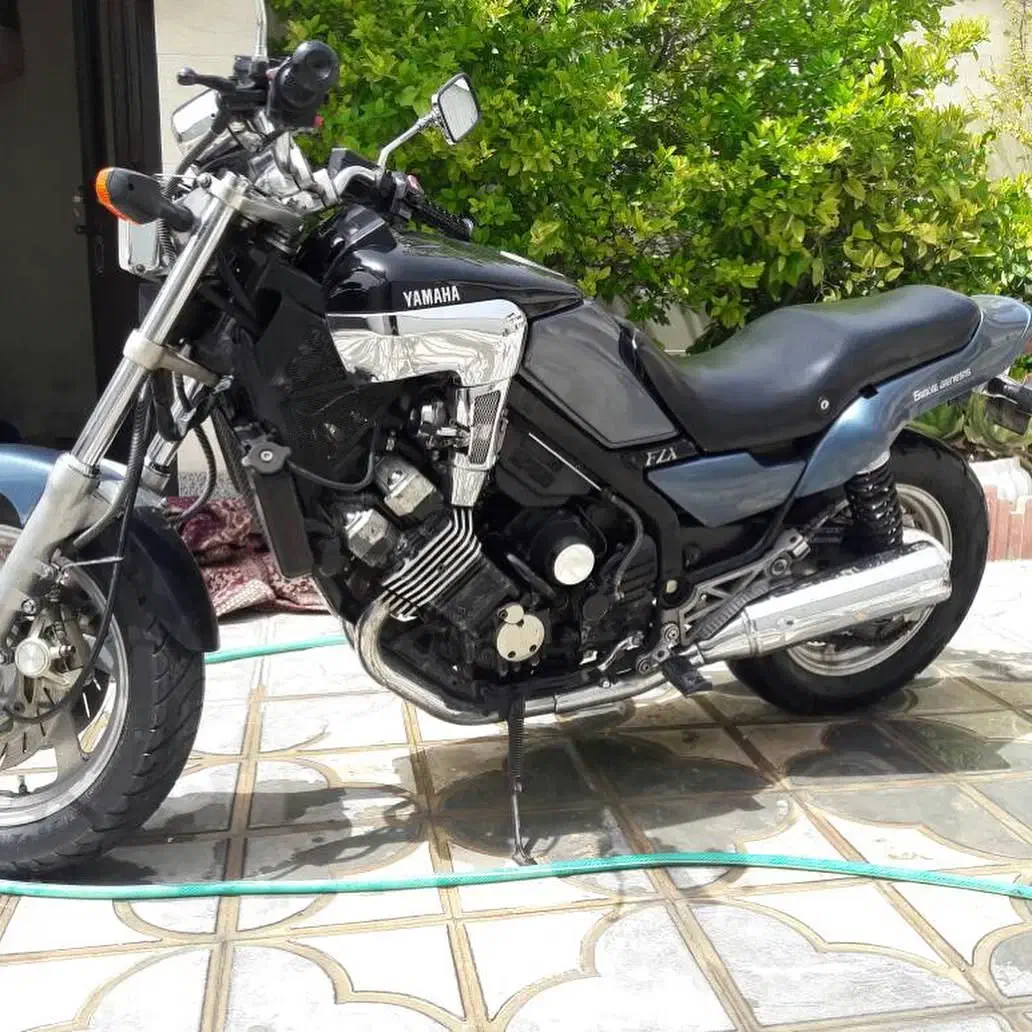 یاماها fzx750cc کلکسیونی|موتورسیکلت|شیراز, فرودگاه شهید دستغیب شیراز|دیوار