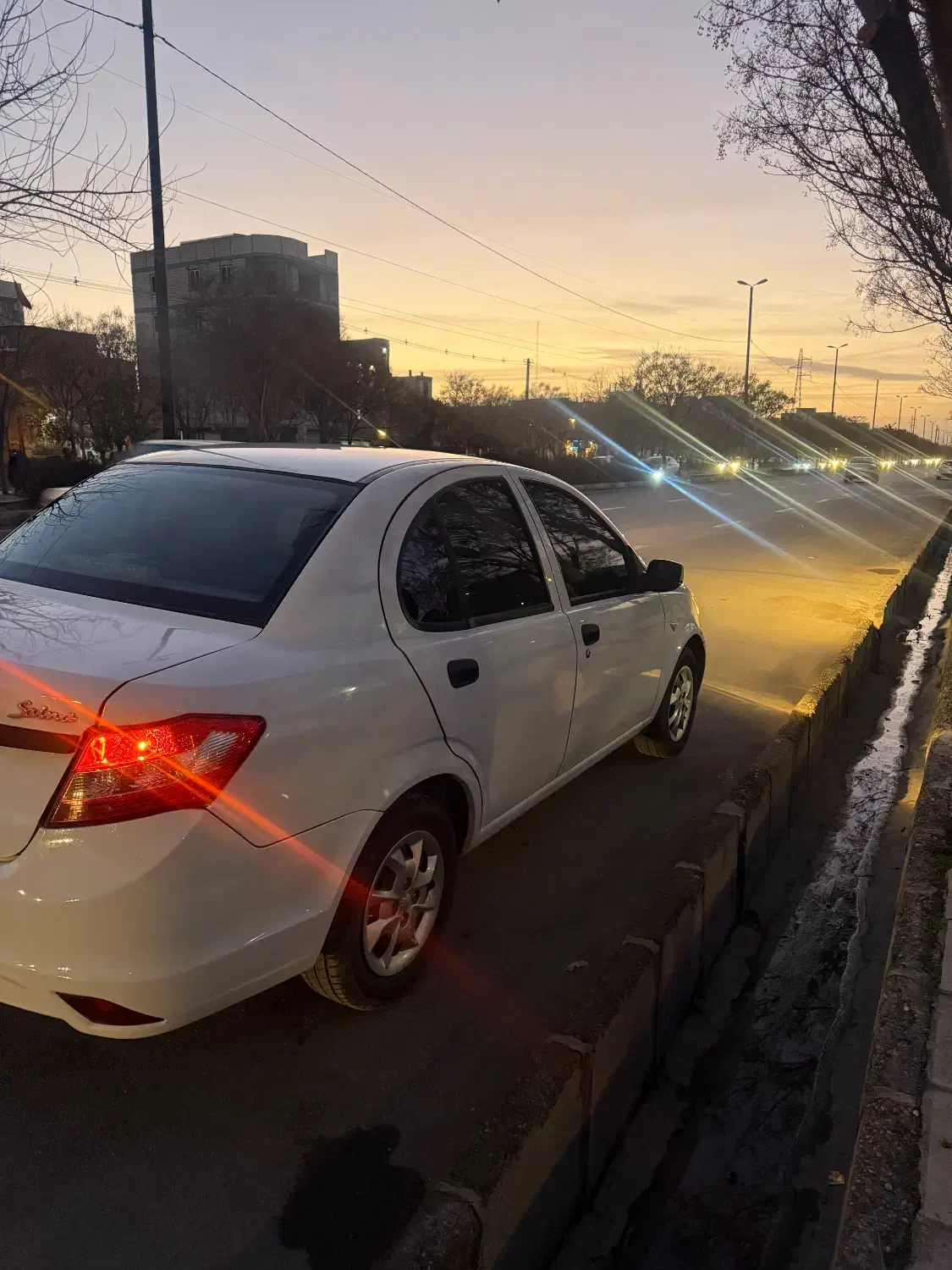 ساینا مدل99|خودرو سواری و وانت|خرم‌آباد, |دیوار