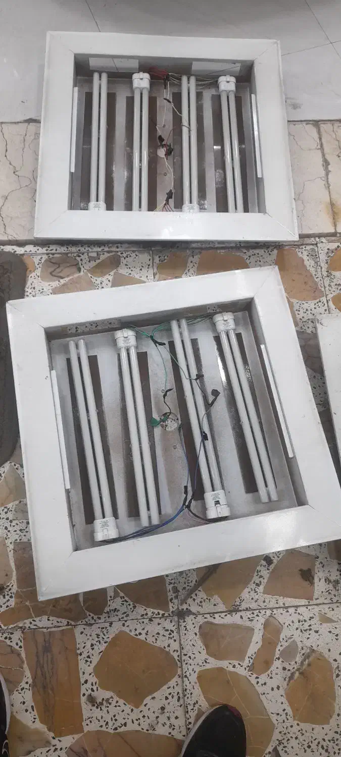 لامپ مهتابی شبکه ای در حد نو|لامپ و چراغ|فومن, |دیوار