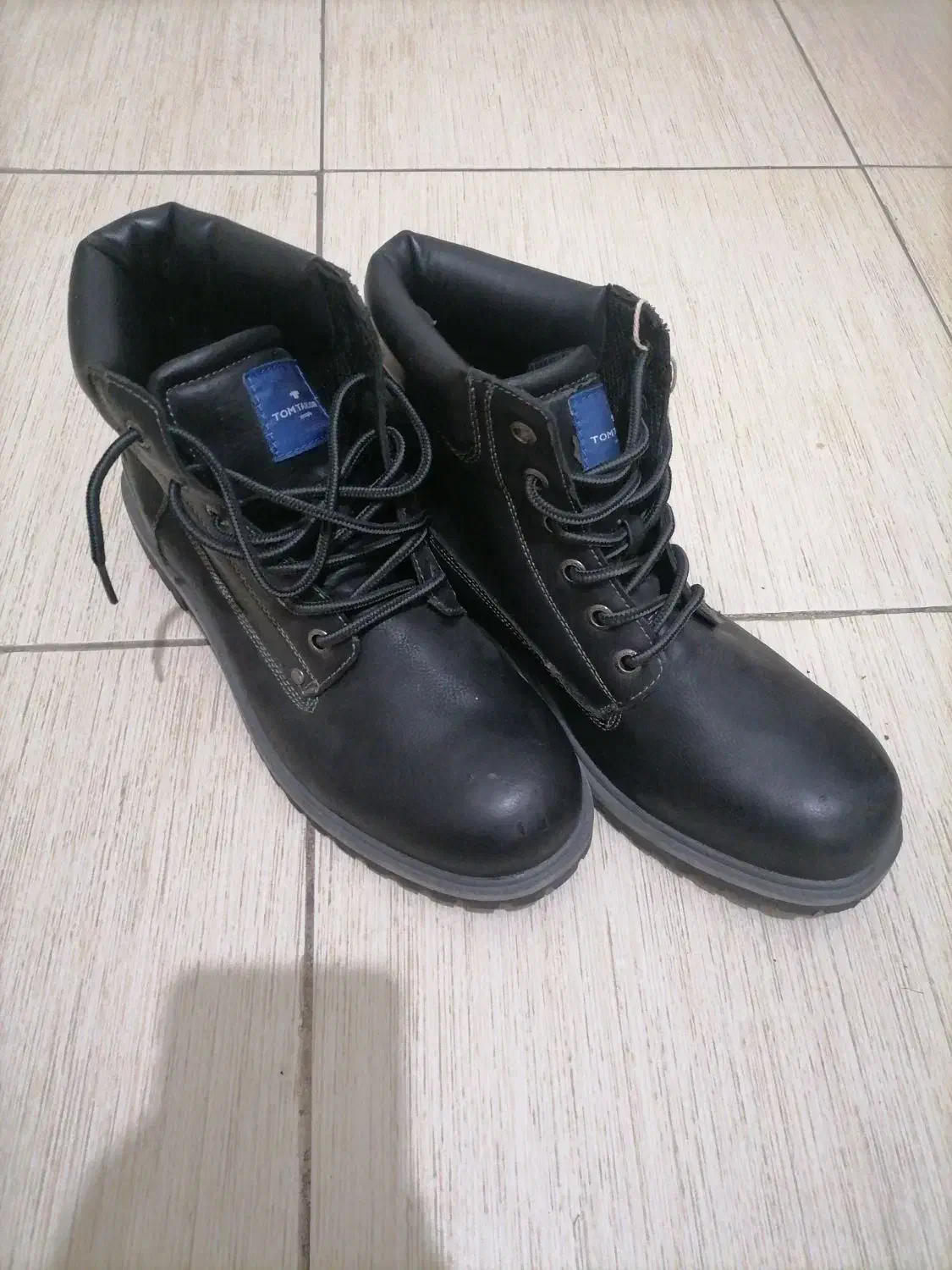 کفش کوهنوردی چرم|کوهنوردی و کمپینگ|شیراز, پودنک|دیوار