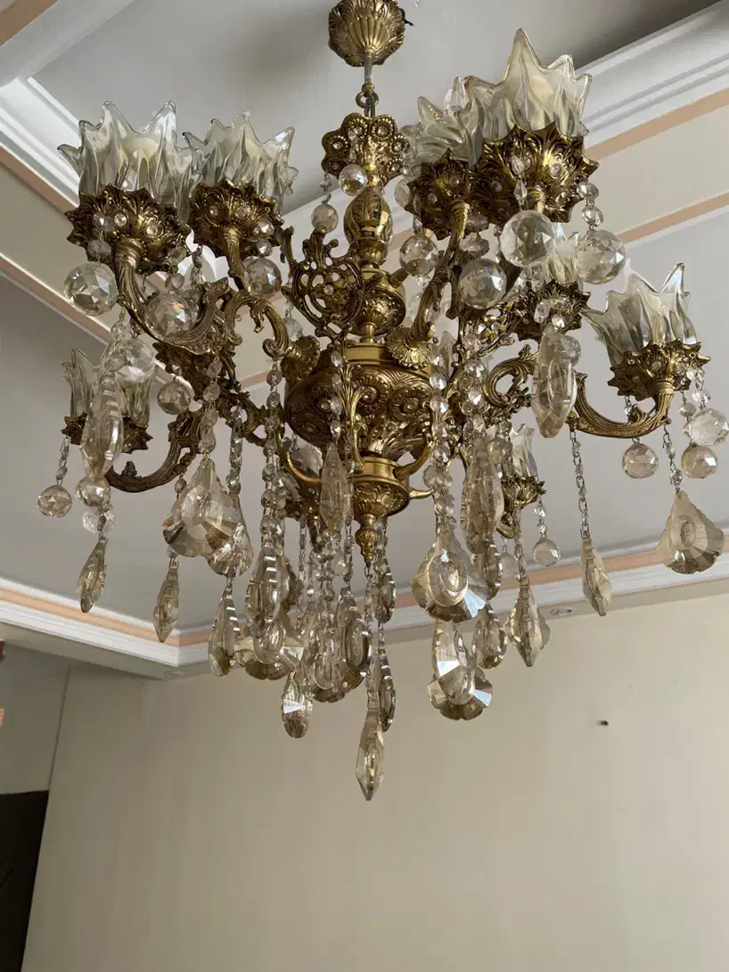 لوستر برنجی کلاسیک و زیبا|لوستر و چراغ آویز|اندیشه, اندیشه فاز ۴|دیوار