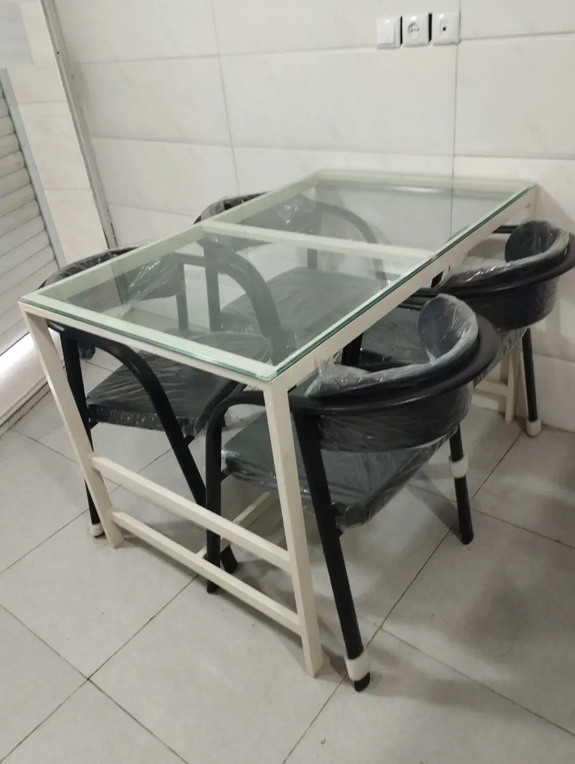 میز غذا خوری|میز و صندلی غذاخوری|سلماس, |دیوار