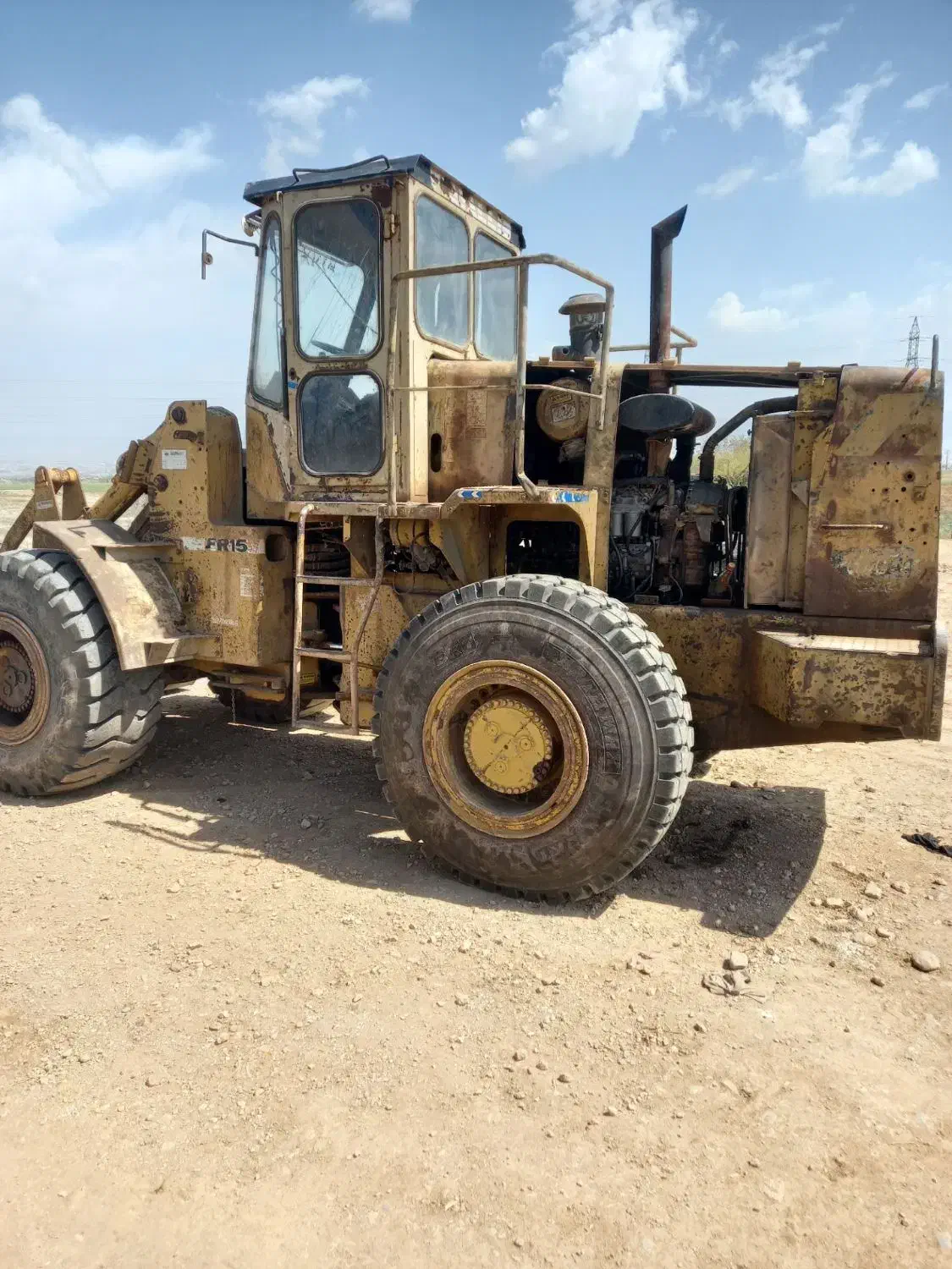 لودر اف آر ۱۵|خودرو سنگین|زنجان, |دیوار