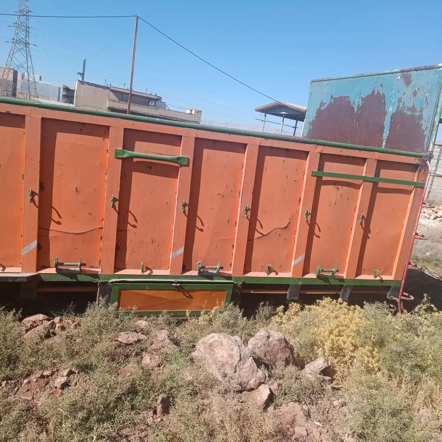 اتاق تمام فلز سالم|خودرو سنگین|دره شهر, |دیوار