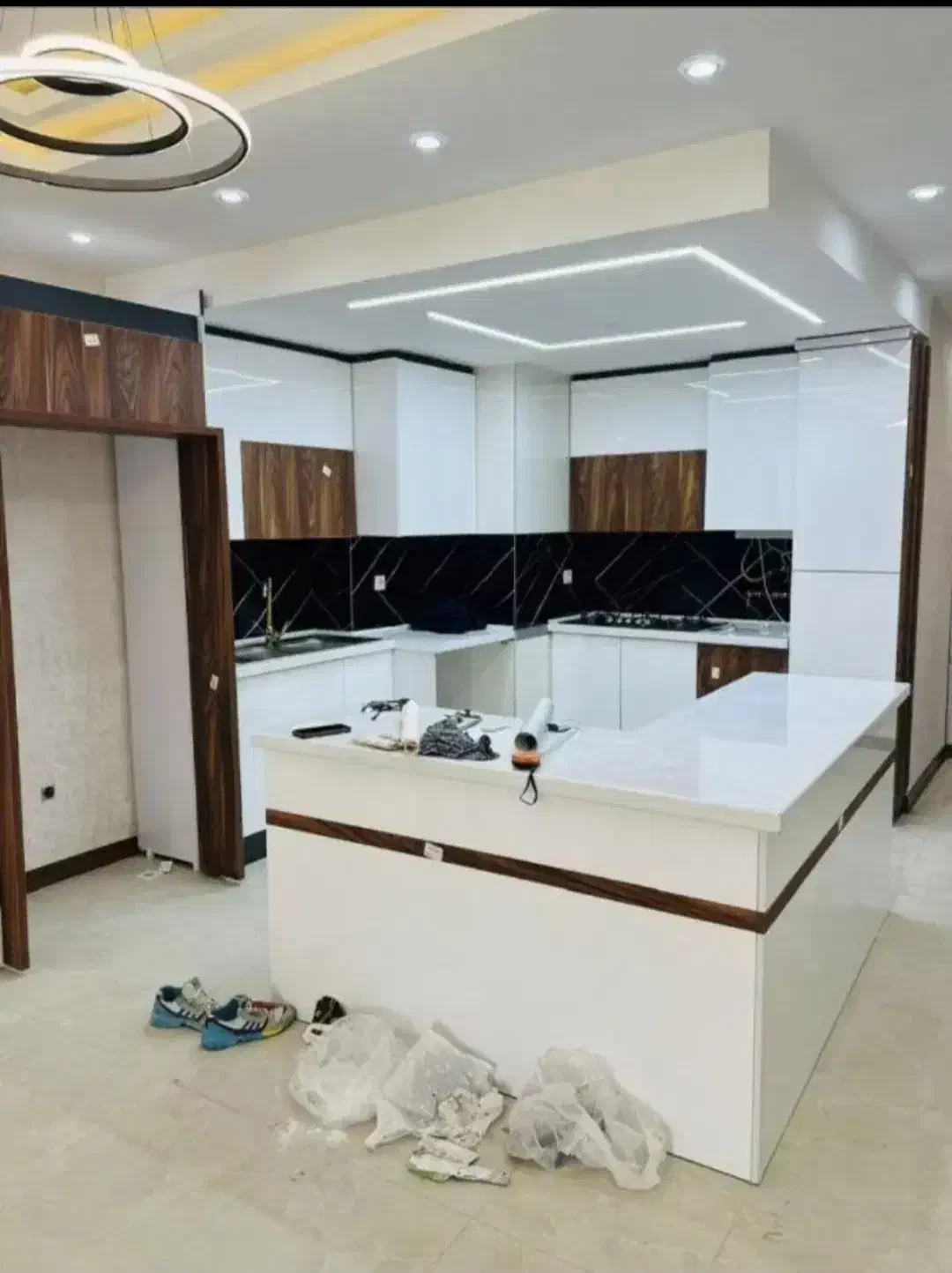 ۲ خواب ۱۰۰ متری/تحویل ۲ ماهه/در بلوار زاگرس شیراز|فروش آپارتمان|شیراز, شاه قلی بیگی|دیوار