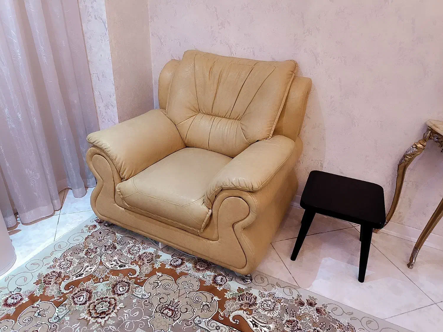 مبلمان چرم|مبلمان خانگی و میز عسلی|قدس, شهرک فرزان|دیوار