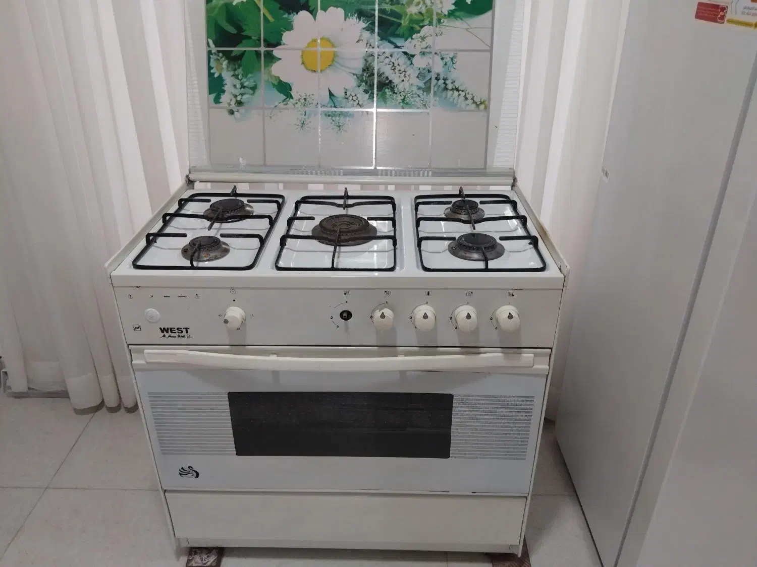 ۱.گاز۵شعله.تایم دا ر۲.کابینت یک ونیم متری درحد صفر|اجاق گاز و لوازم برقی پخت‌وپز|سقز, |دیوار