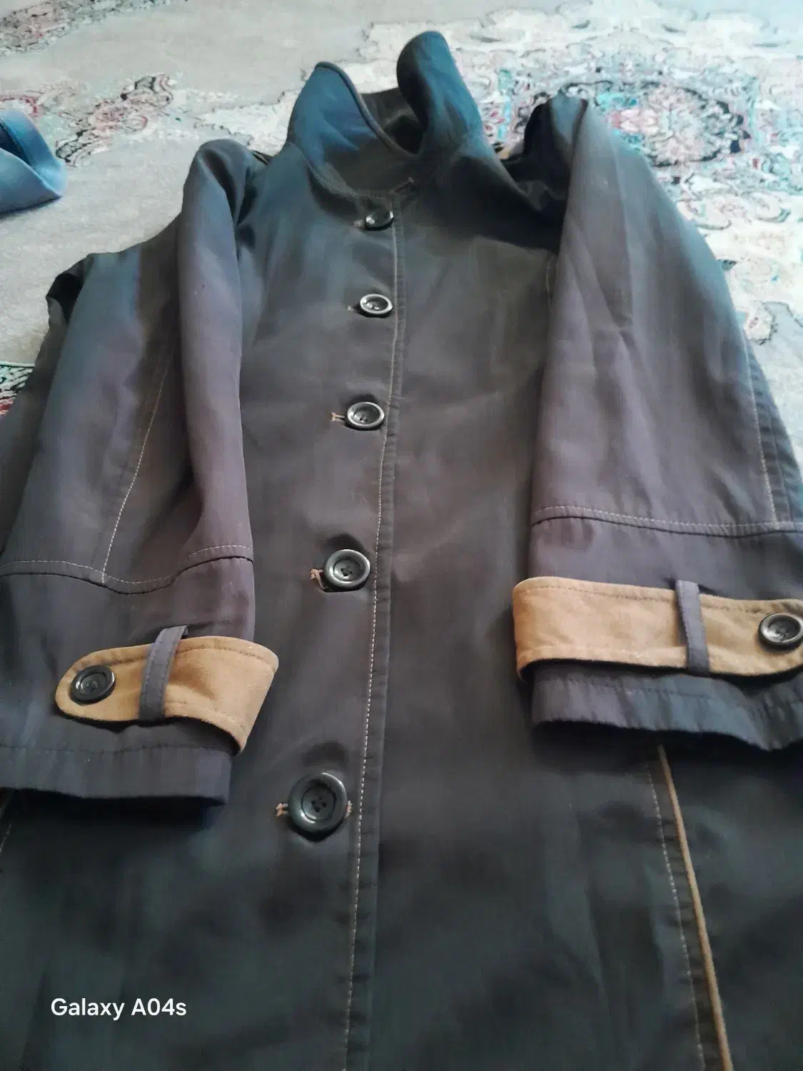 عروسک مانتو|لباس|رباط‌کریم, الارد|دیوار