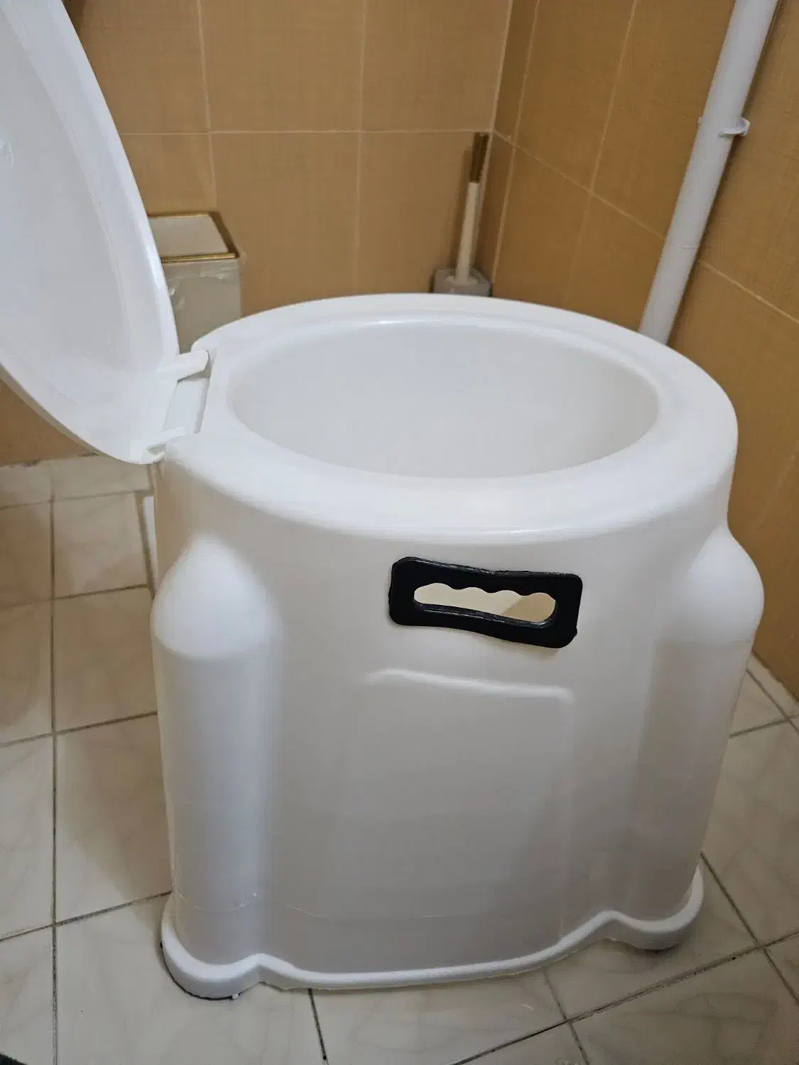 توالت فرنگی سیار دور بسته پلاستیکی|لوازم سرویس بهداشتی|اراک, |دیوار