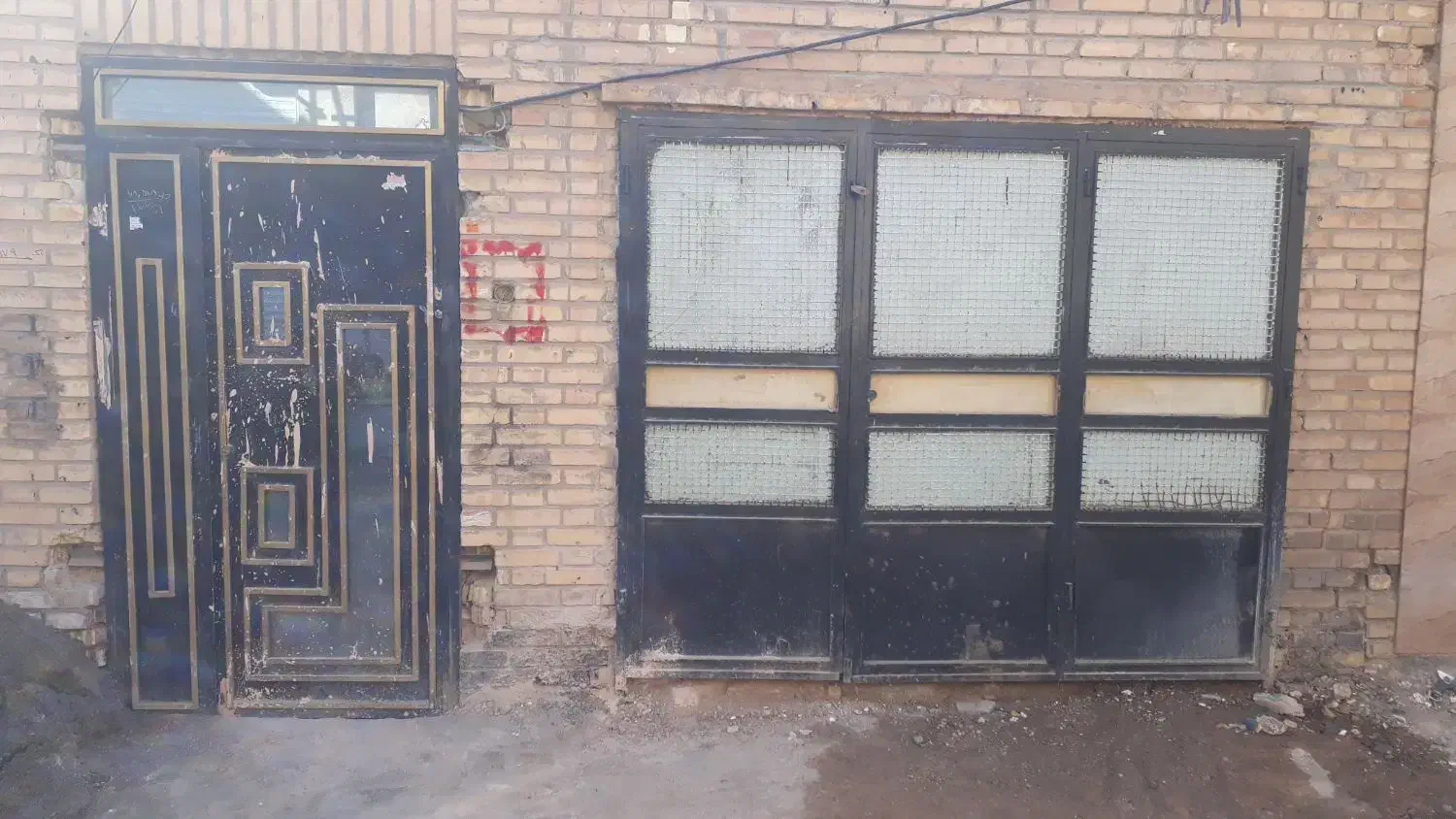 درب وپنجره آلومینیومی و آهنی و چوبی وپله آهنی|مصالح و تجهیزات ساختمان|سبزوار, چهارراه فرودگاه|دیوار