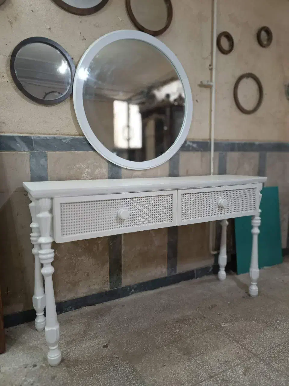 آینه|آینه|تبریز, |دیوار